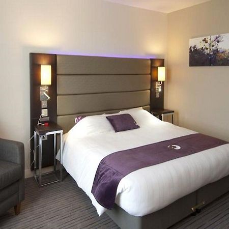 Premier Inn Gosport Kültér fotó