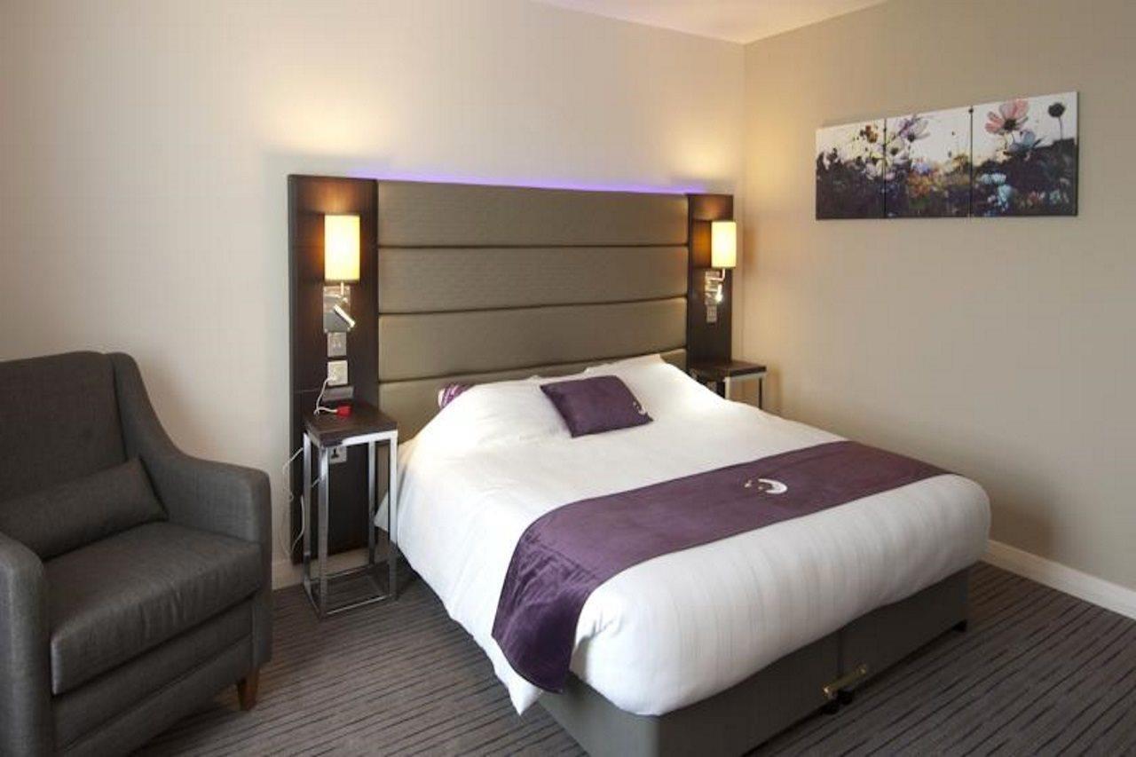 Premier Inn Gosport Kültér fotó